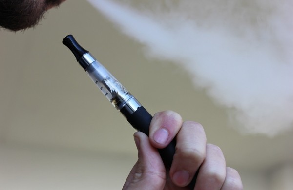 Maža elektroninė cigaretė – didelė problema atliekų tvarkymo sistemai: kodėl svarbu jas rūšiuoti?