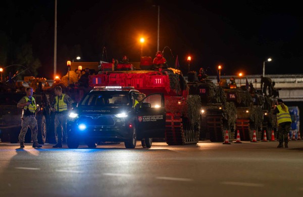 Išbandytas pajėgų perdislokavimo scenarijus: Lietuvos keliais riedėjo Vokietijos tankai ir kita karinė technika