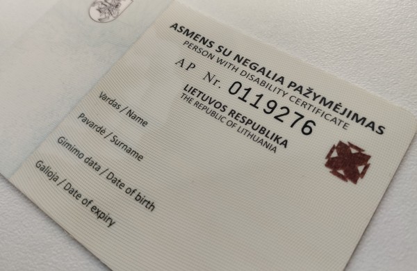 Negalios statusas galioja, o pažymėjimo galiojimas baigėsi? Sužinokite, kaip atnaujinti pažymėjimą