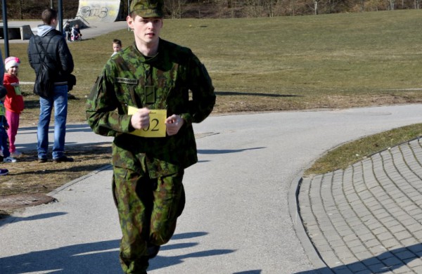 Aplink tvenkinius ratus suko ir ilgų nuotolių bėgikai