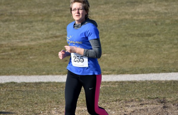 Aplink tvenkinius ratus suko ir ilgų nuotolių bėgikai