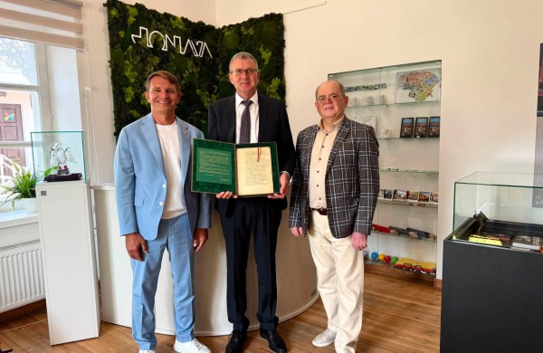 Jonavos krašto muziejaus fondus papildė išskirtinis eksponatas