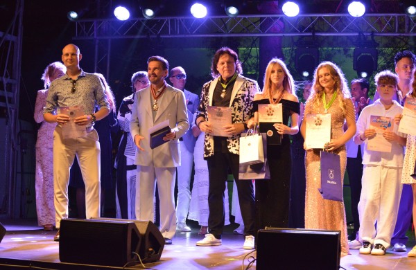 Palangoje paaiškėjo naujieji Lietuvos Šlagerių karalius ir karalienė: festivalis įrodė, kad lietuviško šlagerio tradicijas sėkmingai perima jaunoji karta