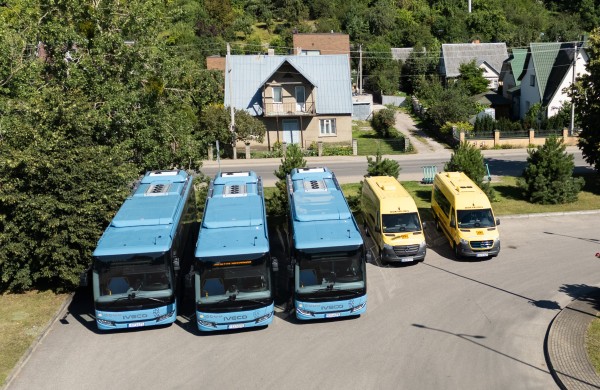 Jonavoje – penki nauji autobusai: į gatves išriedės dar daugiau elektrinio transporto 