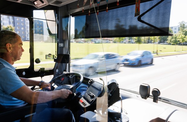 Jonavoje – penki nauji autobusai: į gatves išriedės dar daugiau elektrinio transporto 