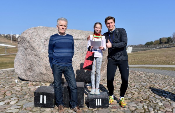 Aplink tvenkinius ratus suko ir ilgų nuotolių bėgikai