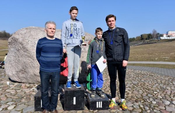 Aplink tvenkinius ratus suko ir ilgų nuotolių bėgikai