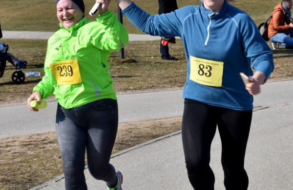 Aplink tvenkinius ratus suko ir ilgų nuotolių bėgikai