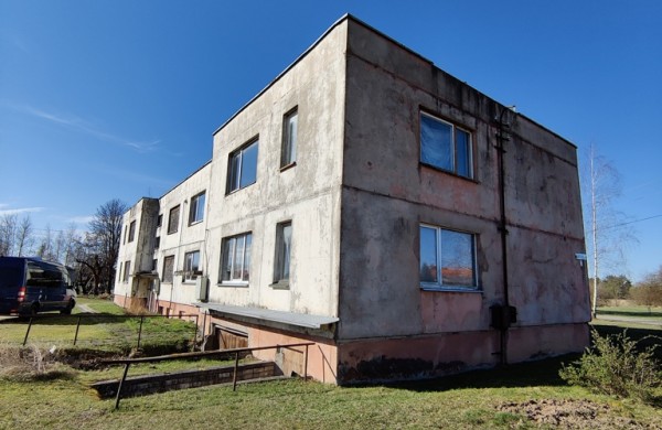 Vos už 2 200 eurų - Jonavos rajone parduodamas trijų kambarių butas, tačiau yra viena svarbi detalė