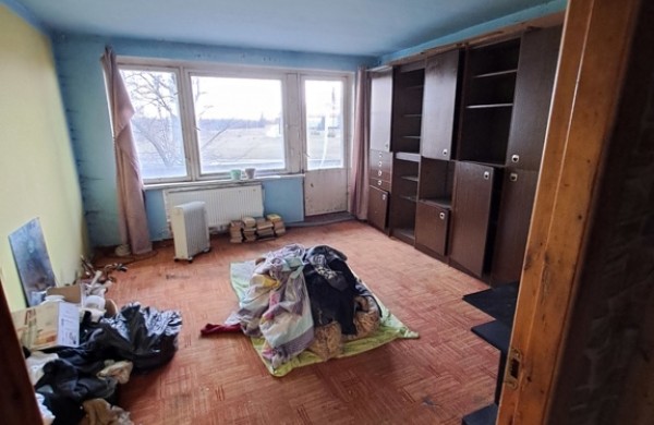 Vos už 2 200 eurų - Jonavos rajone parduodamas trijų kambarių butas, tačiau yra viena svarbi detalė