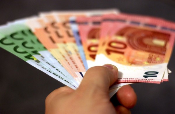 Milijonai eurų liko nepasiimti: gal tarp jų yra ir jūsų pinigai?