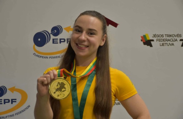 Jonavietė Augusta Chlomko - Europos čempionė: iškovojo aukso medalį