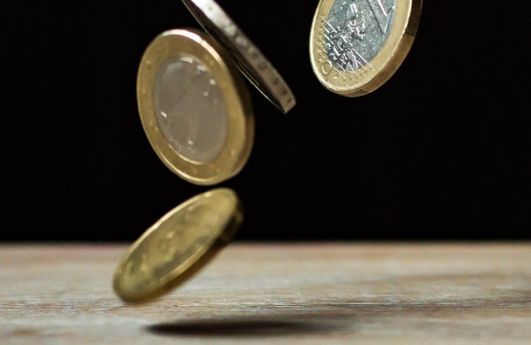 Referendumo iniciatyva dėl grynųjų pinigų nesulaukė piliečių palaikymo