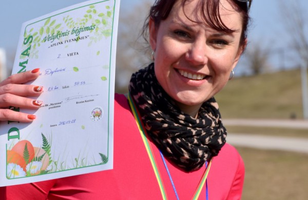 Aplink tvenkinius ratus suko ir ilgų nuotolių bėgikai