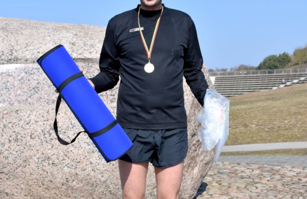 Aplink tvenkinius ratus suko ir ilgų nuotolių bėgikai