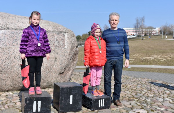 Aplink tvenkinius ratus suko ir ilgų nuotolių bėgikai