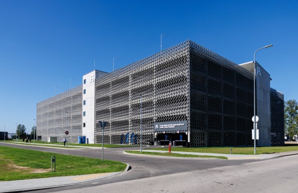 Kauno oro uoste – nauja daugiaaukštė automobilių aikštelė