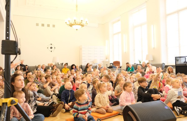 Kai trečiadieniai virsta švente: dešimtoji vasara Knygų terasoje 