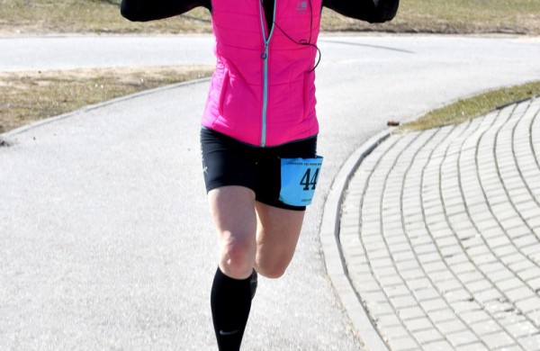 Aplink tvenkinius ratus suko ir ilgų nuotolių bėgikai