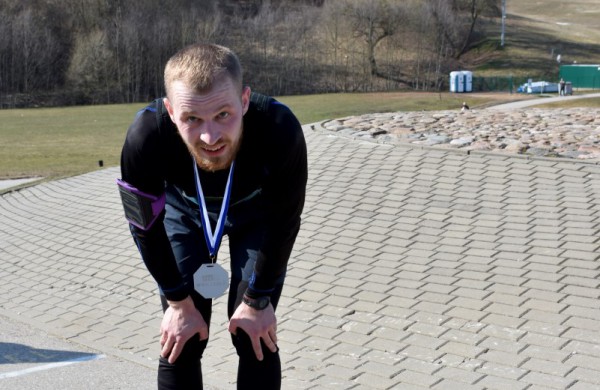 Aplink tvenkinius ratus suko ir ilgų nuotolių bėgikai