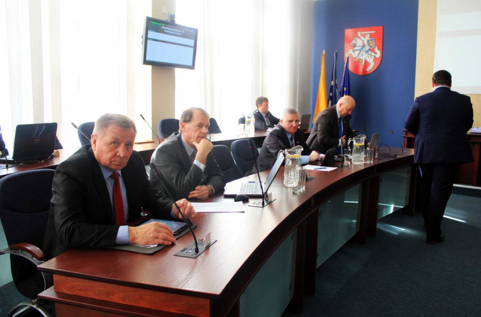 Neblaivus vairuojantis automobilį sulaikytas Jonavos savivaldybės administracijos direktorius Jonas Klemensas Sungaila