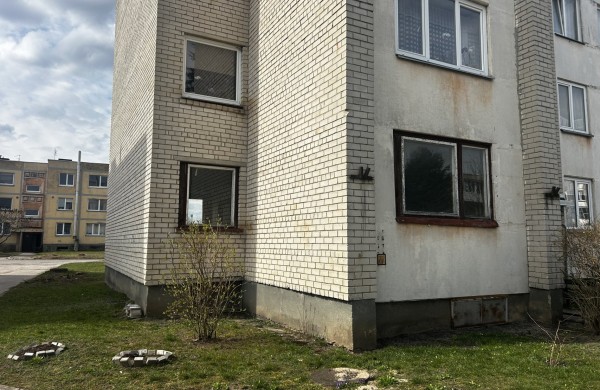Jonavos rajone parduodamas trijų kambarių butas: pradinė kaina - 8 060 eurų