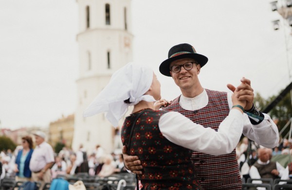 Tradicija, kuri vienija: etninės kultūros akcija vėl šokdins visą Lietuvą 