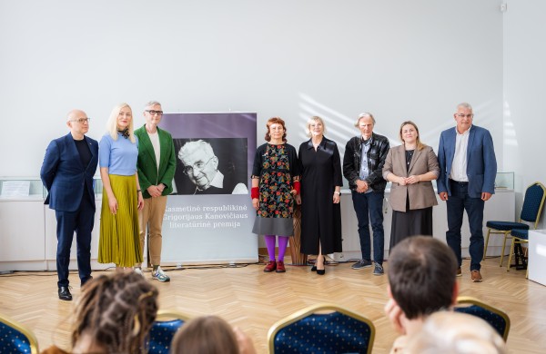 Dešimtoji Grigorijaus Kanovičiaus literatūrinė premija įteikta Sondrai Simanai