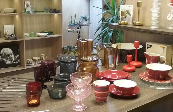 Išskirtinio dizaino ir žinomų ženklų prekės – Jonavoje