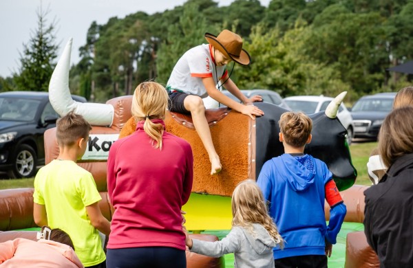 Jau 12-jį kartą Užusaliuose surengta tradicinė sporto šventė 