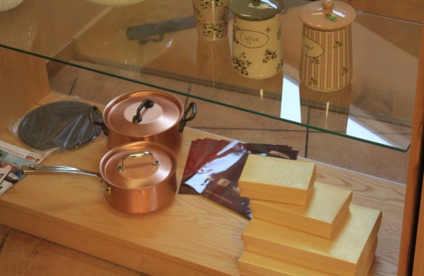 Išskirtinio dizaino ir žinomų ženklų prekės – Jonavoje