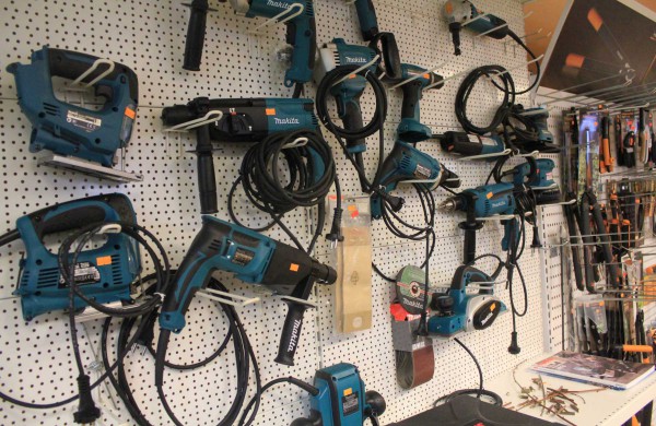 Išskirtinio dizaino ir žinomų ženklų prekės – Jonavoje