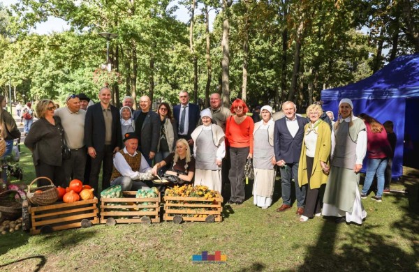 Tradicinis „Rudens kermošius“ subūrė jonaviečius
