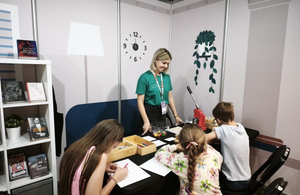 „Sustojimas: Biblioteka“  – nuo Grigorijaus Kanovičiaus kūrybos iki smagių dirbtuvių 