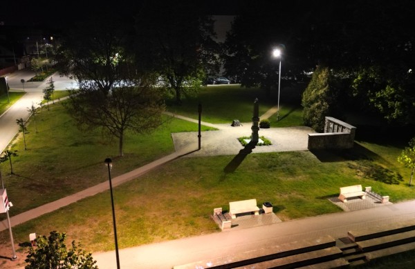 Panerių gatvės gyventojai vėl klausia: kodėl vakarais čia visiškai tamsu?