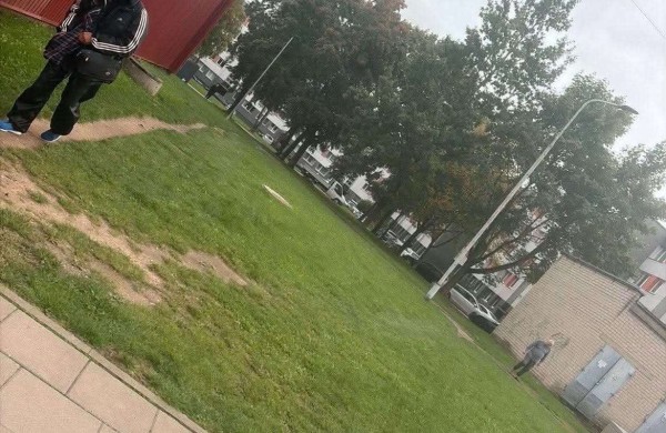 „Saugokit savo vaikus“: Jonavos mokyklų tėvų pokalbiuose - nerimas dėl prie vaikų pastebimo vyro