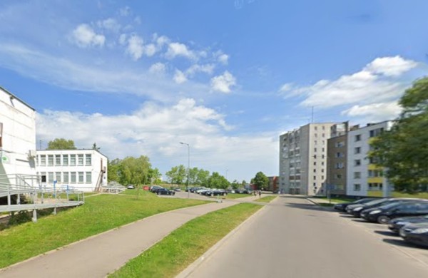 Parkavimo karai Rimkuose: jonaviečiai prabilo apie nuleistas padangas ir „rezervuotas“ vietas