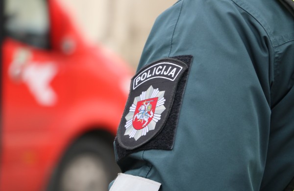 Pareigūnai prašo atsiliepti įvykį mačiusius asmenis, kuomet žuvo renginio žiūrovas 