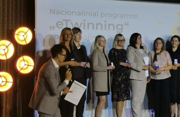 Jonavos „Neries“ mokyklos mokiniai dalyvavo trijuose tarptautiniuose projektuose - visi įvertinti kokybės ženkleliais