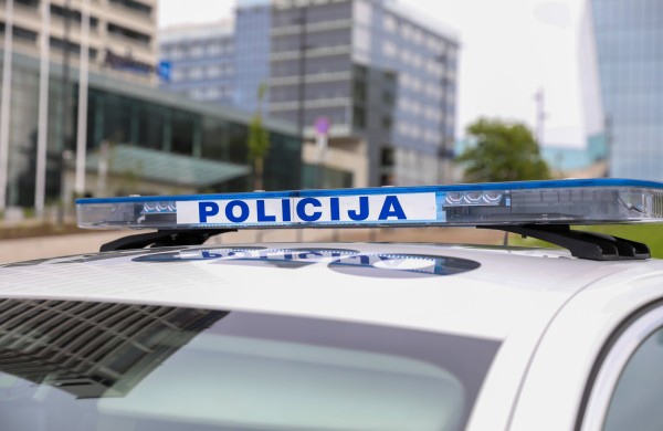 Spalį eismo dalyviams atsipalaiduoti neleis: policija skelbia, ką tikrins
