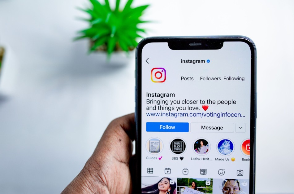Atsargiai, svetimas telefonas! Patikrinkite, kas turi prieigą prie jūsų „Instagram“ paskyros
