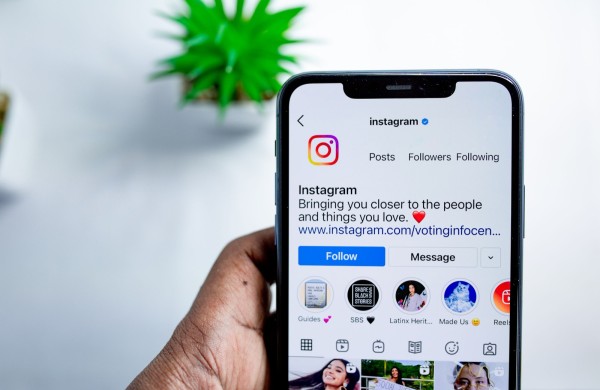 Atsargiai, svetimas telefonas! Patikrinkite, kas turi prieigą prie jūsų „Instagram“ paskyros