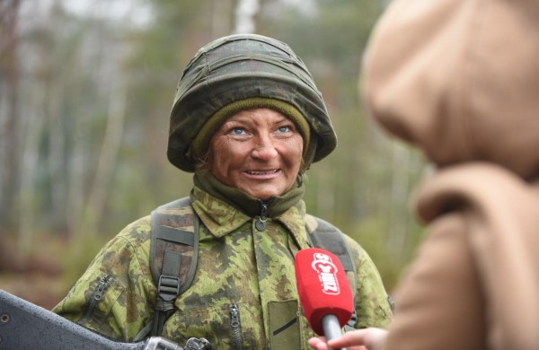 Savanorių būryje karybos pradžiamokslio mokėsi ir dviejų anūkų močiutė