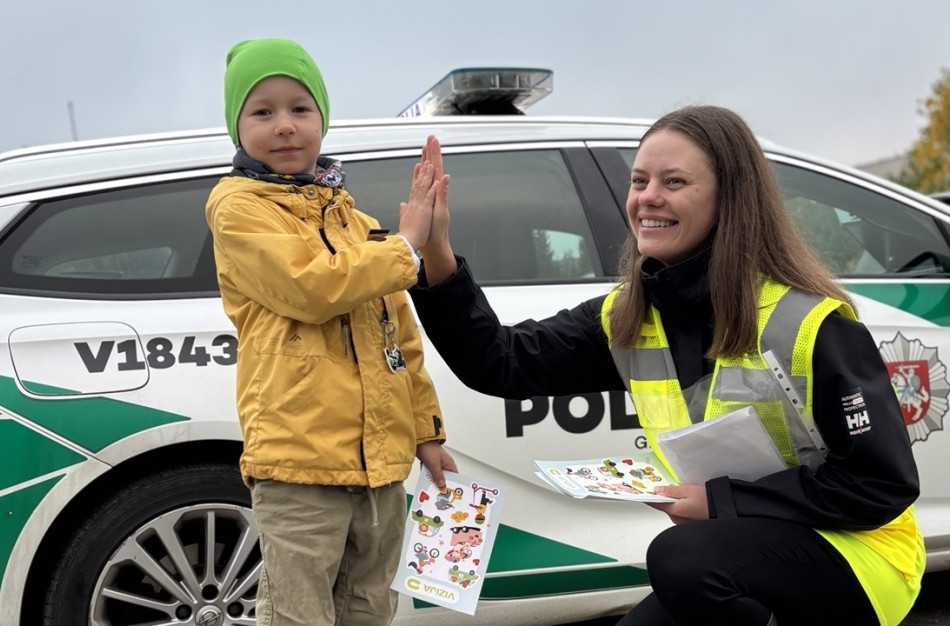 Policija ir Transporto kompetencijų agentūra tikrina, kaip į mokyklas vežami vaikai: reidai vyks ir Jonavoje  