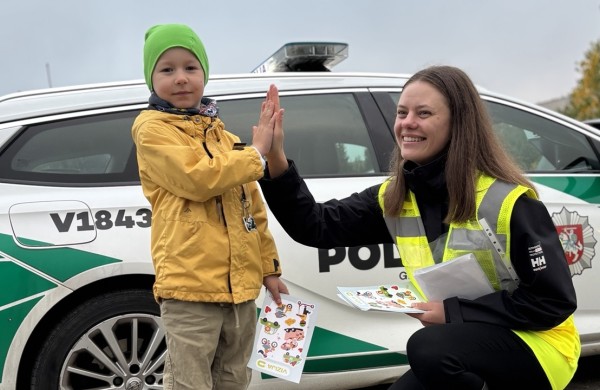Policija ir Transporto kompetencijų agentūra tikrina, kaip į mokyklas vežami vaikai: reidai vyks ir Jonavoje
