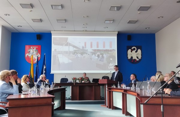 Taryba priėmė beprecedentį sprendimą: „Kartu ratu“ atleista nuo 238 tūkst. eurų infrastruktūros mokesčio