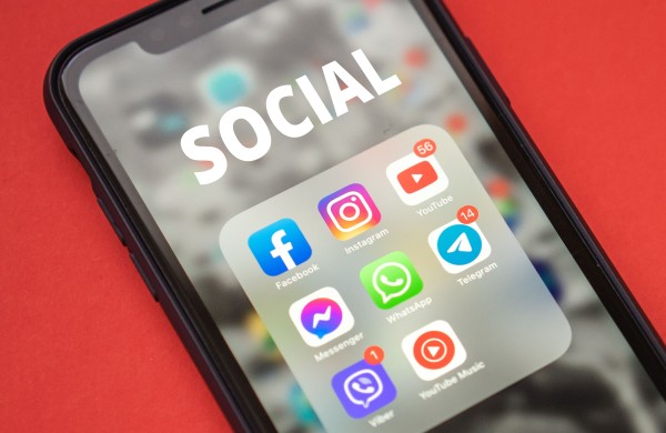 Socialiniai tinklai rodo nesąmones? Ekspertas pataria, kaip pakeisti savo algoritmą 