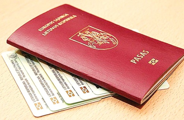 Spręs dėl neterminuoto asmens tapatybės kortelės ir paso galiojimo piliečiams nuo 65 metų 