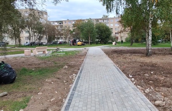 Ar Ruklai už 100 tūkst. eurų įrenginėja parką iš panaudotų daiktų? Direktorius atsakė, kas atkeliavo iš Jonavos