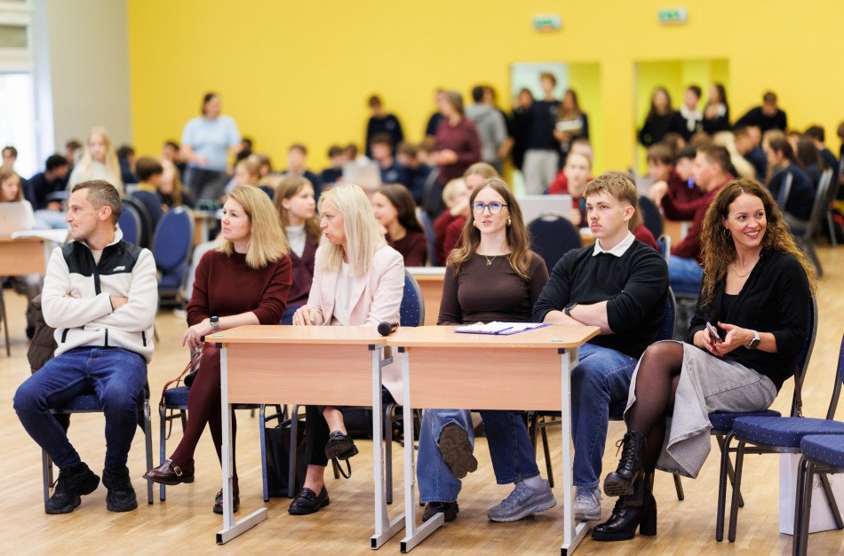 Nuo idėjos iki verslo sprendimo: gimnazijoje – jaunųjų kūrėjų inovacijų stovykla